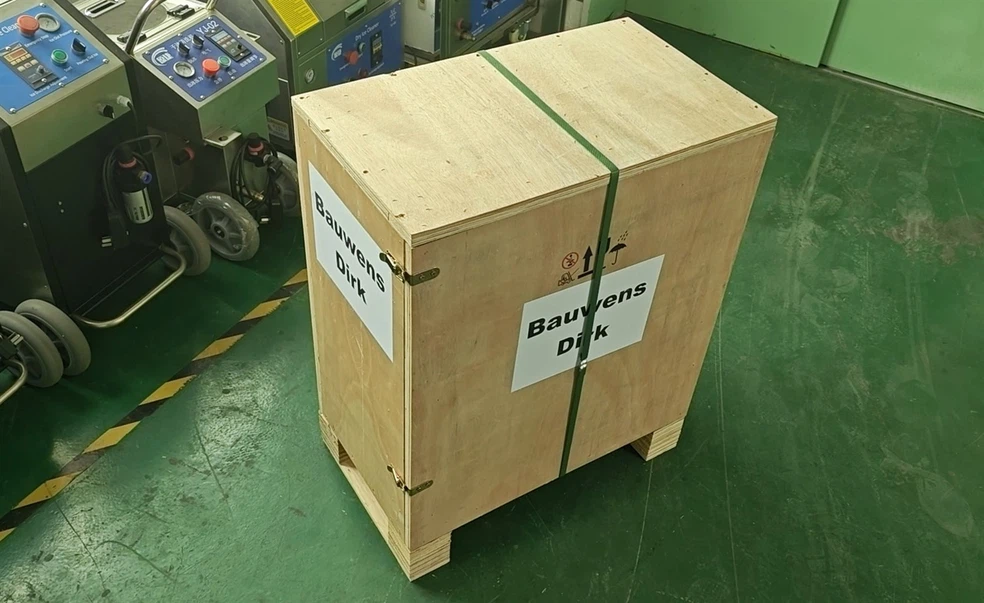 Dry ice cleaning machine wooden box packaging Dry ice cleaning machine wooden box packaging
